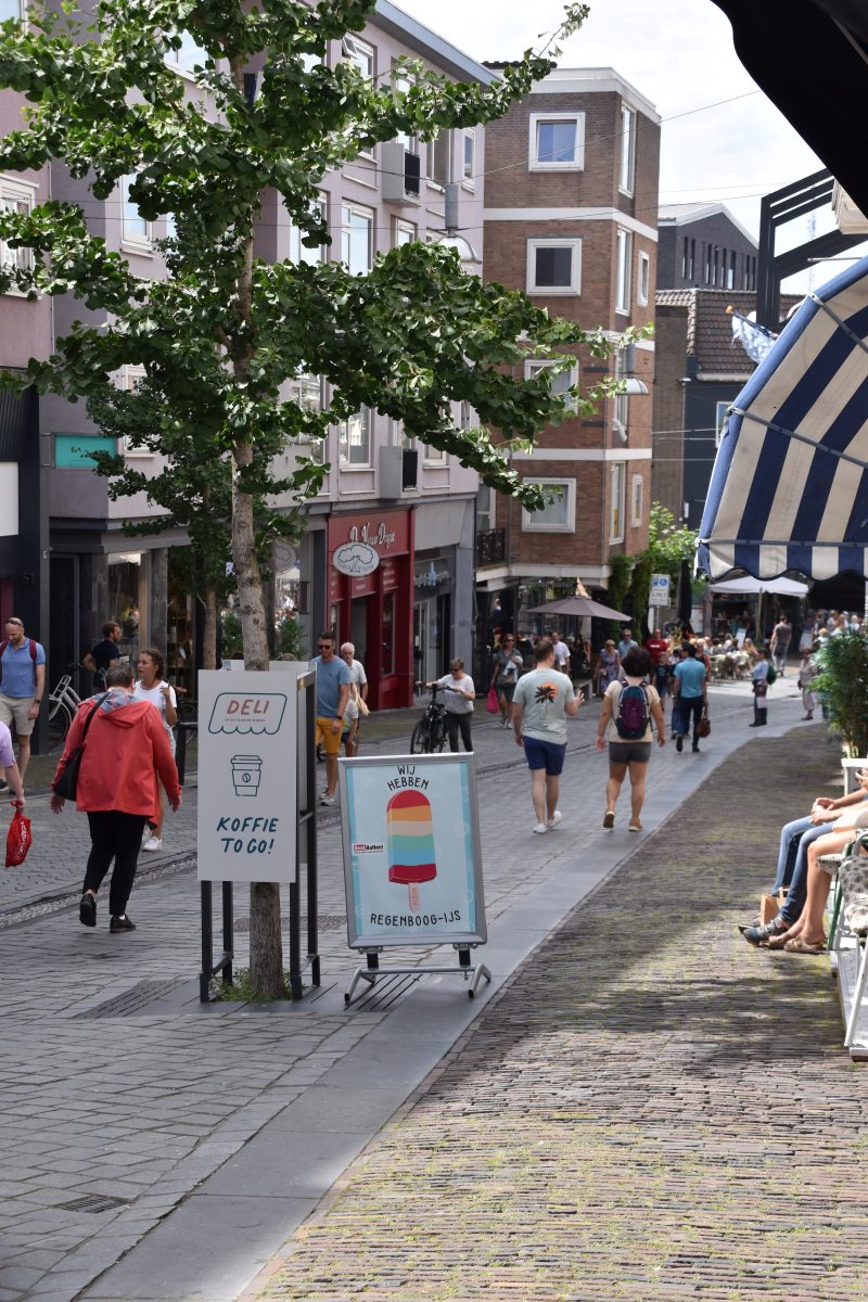 Lange Hezelstraat, Straten